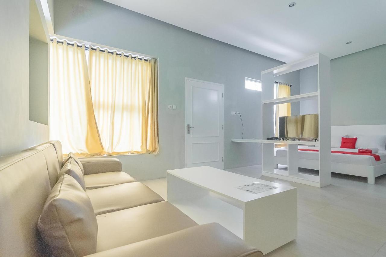 Reddoorz Resort Syariah Near D'Castello Ciater Subang Eksteriør bilde