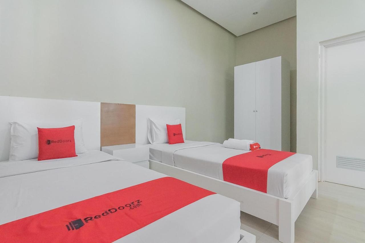 Reddoorz Resort Syariah Near D'Castello Ciater Subang Eksteriør bilde