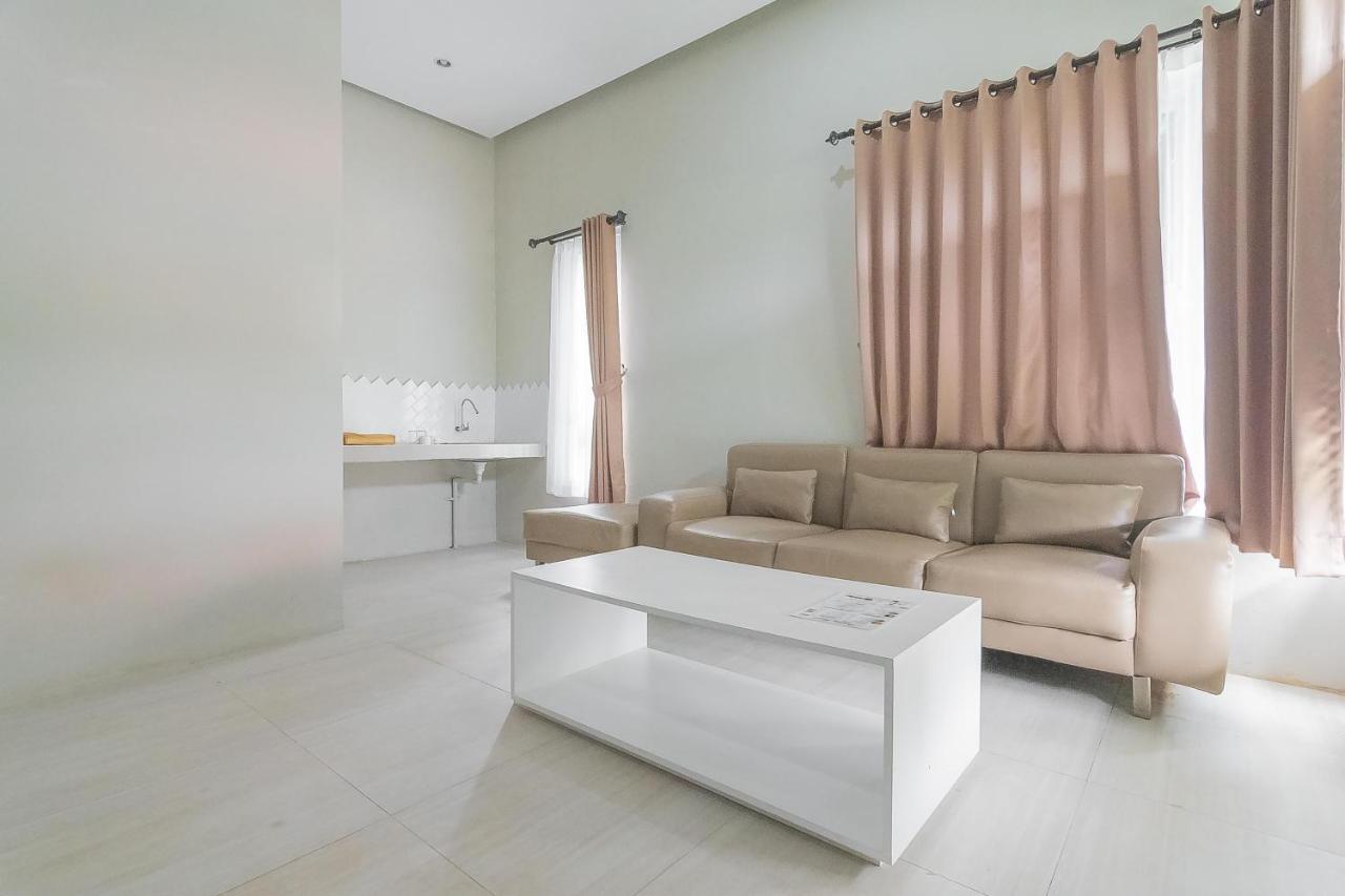 Reddoorz Resort Syariah Near D'Castello Ciater Subang Eksteriør bilde