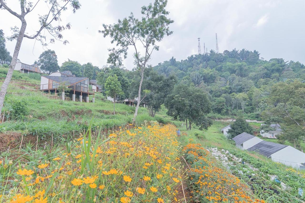 Reddoorz Resort Syariah Near D'Castello Ciater Subang Eksteriør bilde