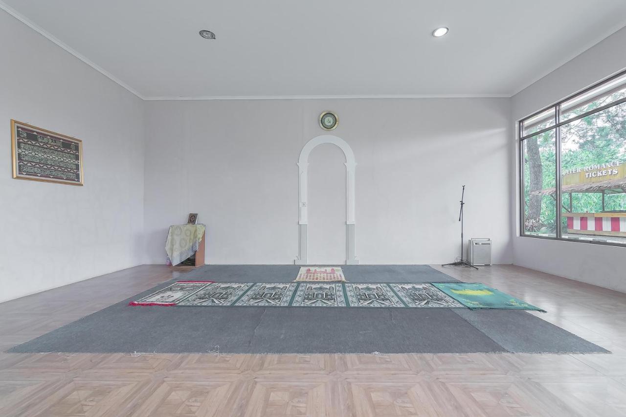 Reddoorz Resort Syariah Near D'Castello Ciater Subang Eksteriør bilde